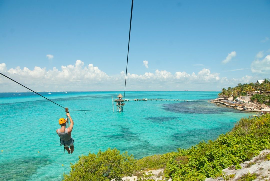 zipline-in-cancun-and-isla-mujeres