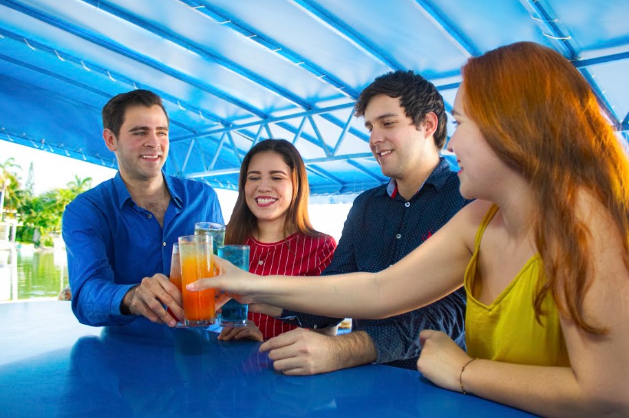 cancun activities to do with family, friends, or a couple