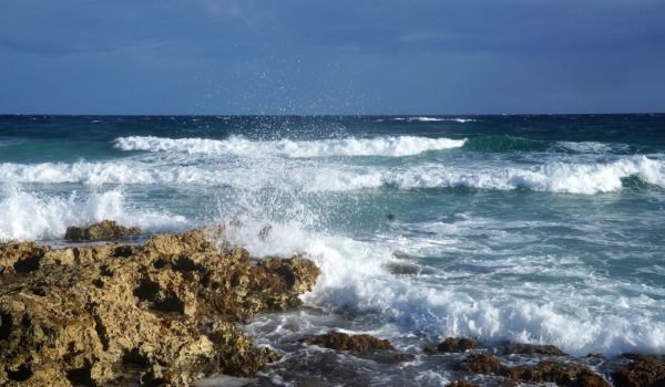 cozumel-ocean-rocks