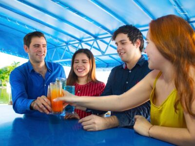 cancun activities to do with family, friends, or a couple
