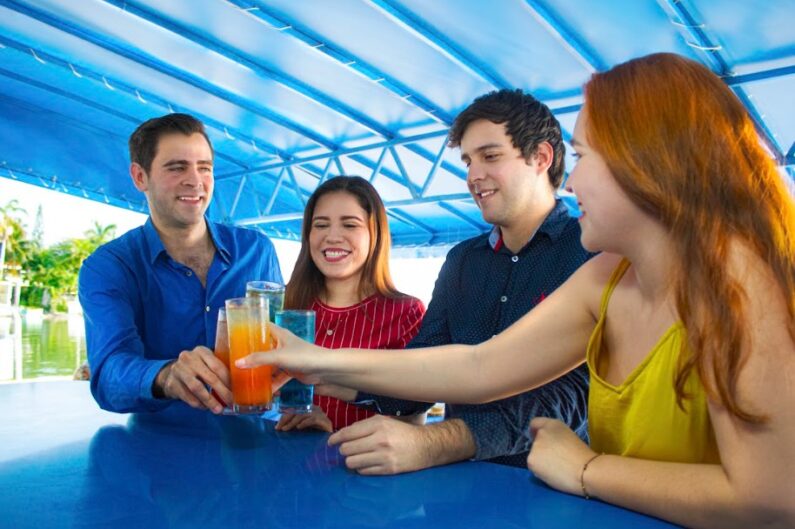 cancun activities to do with family, friends, or a couple